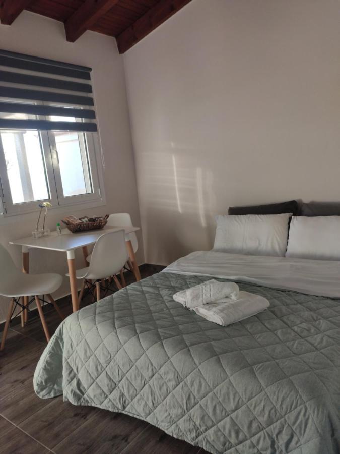 V&E'S Apartments Pigadhia  외부 사진