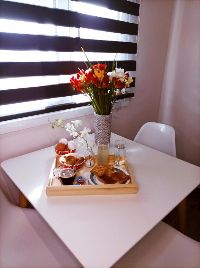V&E'S Apartments Pigadhia  외부 사진